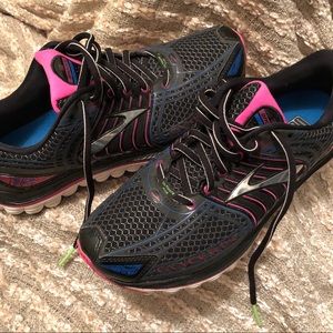 Brooks Glycerin 12 Ultimate Ride SZ 9 Running Shoe
