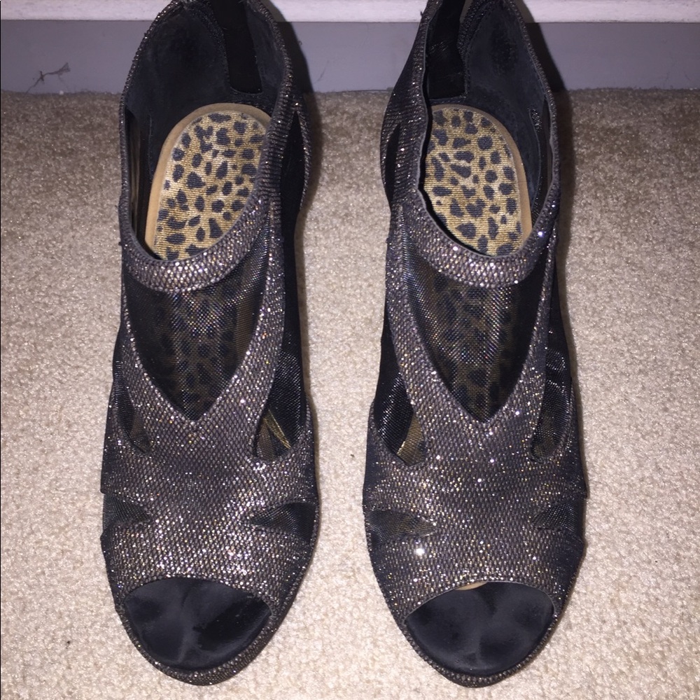 Jessica Simpson platform bootie
