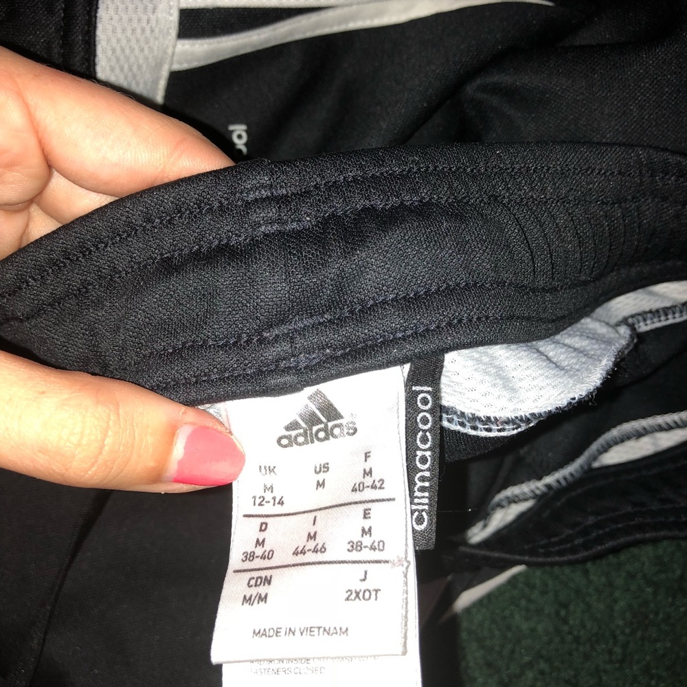 Women’s medium tiro adidas sweatpants
