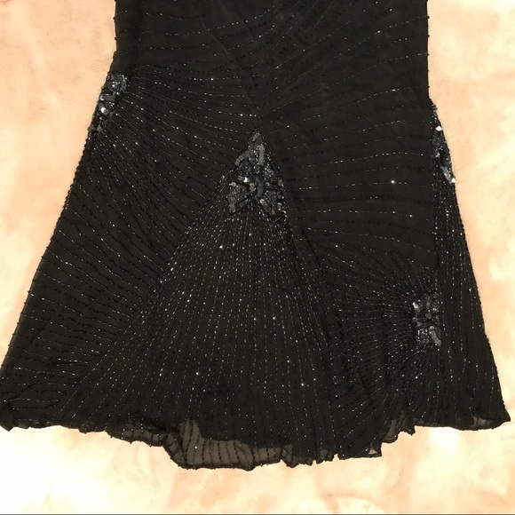 Beaded silk gown - Picture 4 of 8