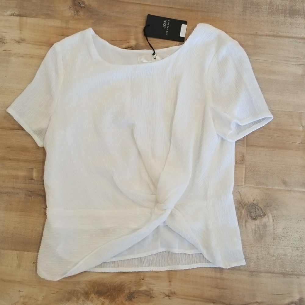 JOA crepe ivory crop top