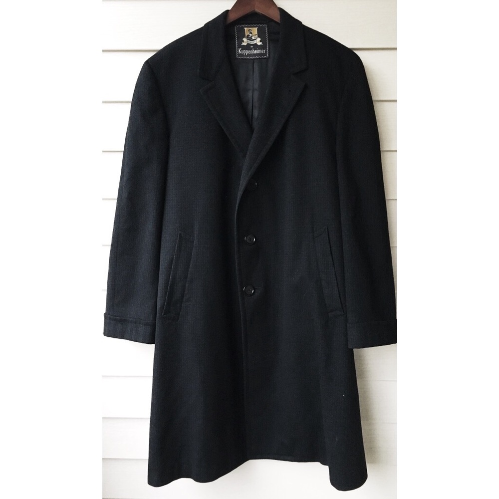LONG BLACK COAT