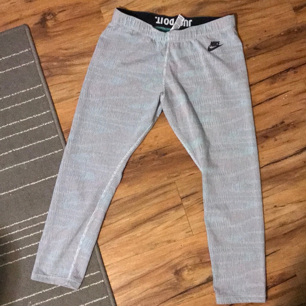 Cotton Nike leggings.