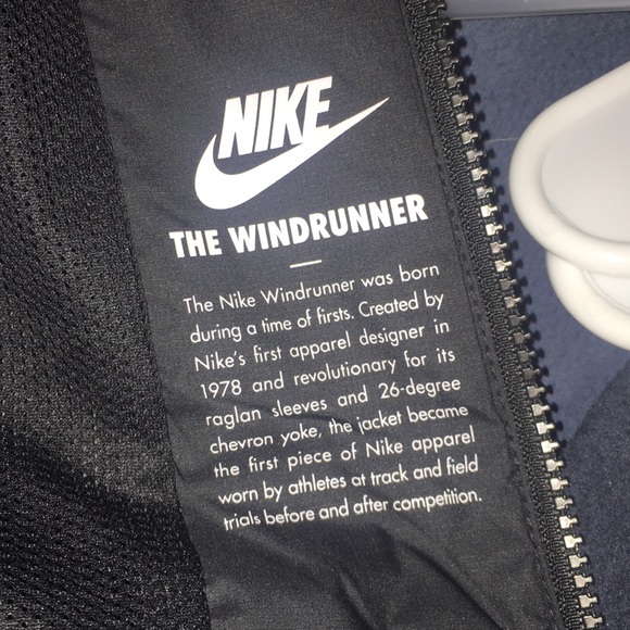 Selling brand new windbreak never ever worn. - Picture 6 of 7