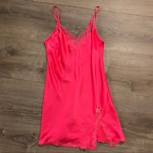 VS Very-Sexy Pink Lace-Trim Satin Slip 🎀