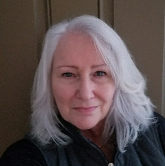 Meet your Posher, Deborah - Picture 1 of 1