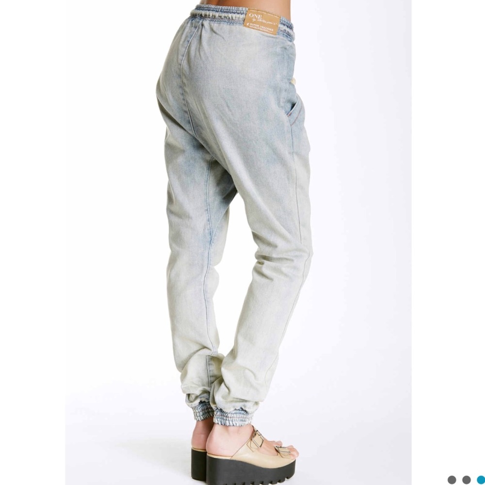 One Teaspoon Super Trackies Relaxed Leg Jeans - Picture 2 of 8