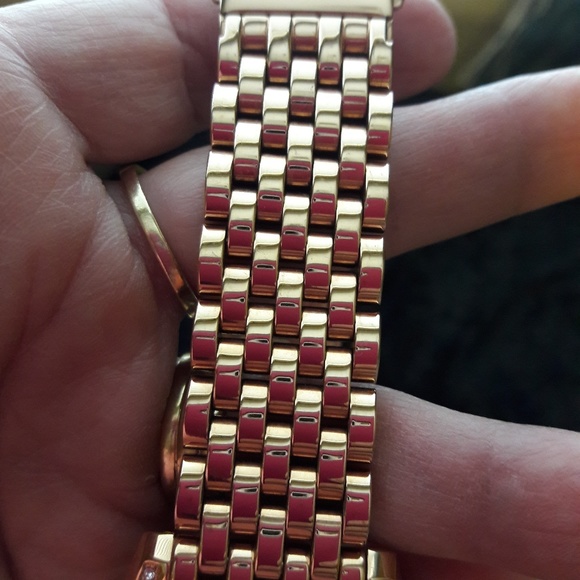 Authentic Michael Kors Chronagraph - Picture 3 of 9