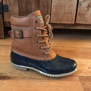 Duck boots