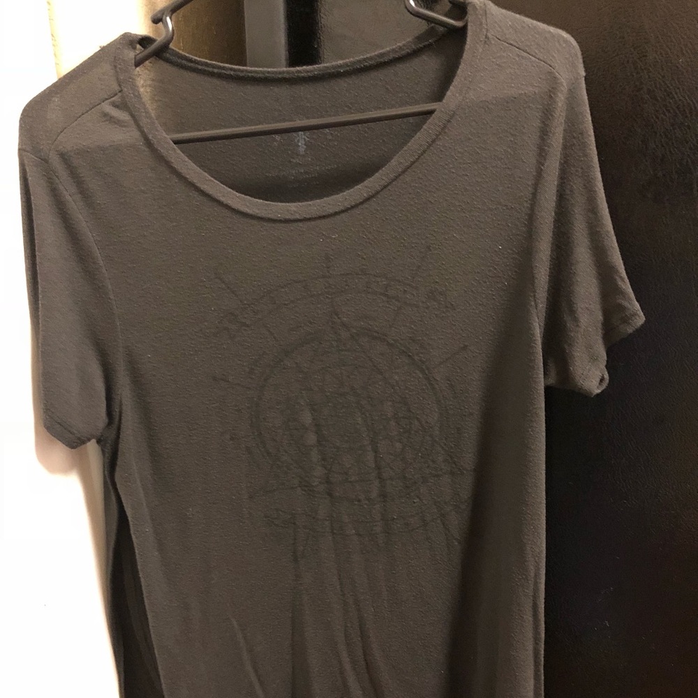 Sheer split sides graphic tee