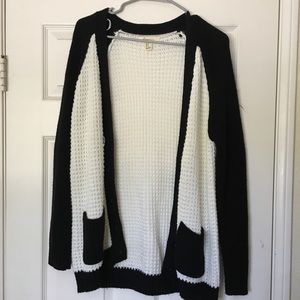 Color block black and white cardigan