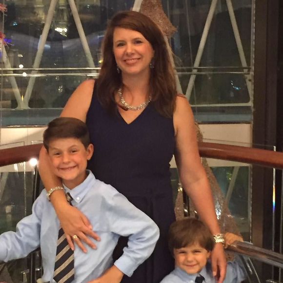 Meet your Posher, Christy - Picture 1 of 1