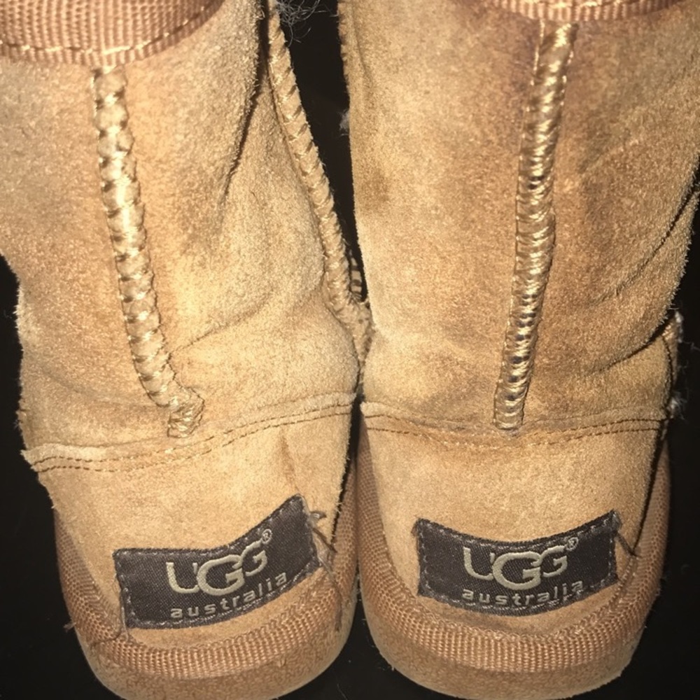 Girls authentic Uggs