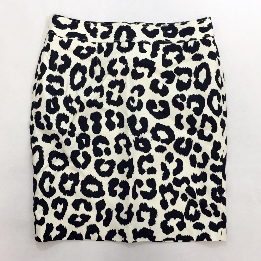 Ann Taylor Loft Snow Leopard Skirt (New)