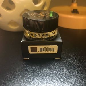 BRAND NEW brow dip Ebony