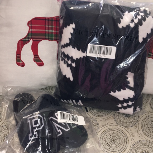PINK Cozy Blanket & Velvet Slipper - Picture 2 of 6