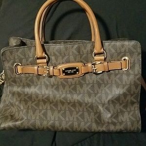 Michael kors purse