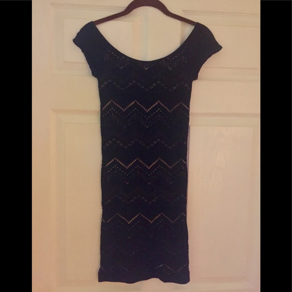 BEBE Blk Eyelet Cocktail Dress, Cap Sleeves Sz.P/S
