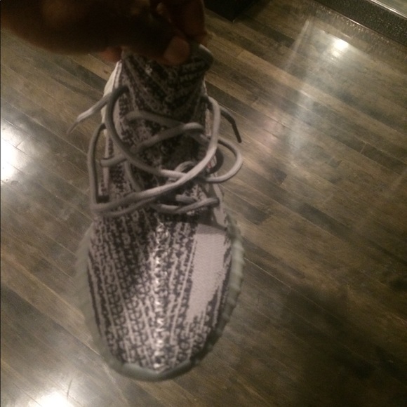 Yeezy boost 350 V2 Beluga 2.0 - Picture 2 of 7