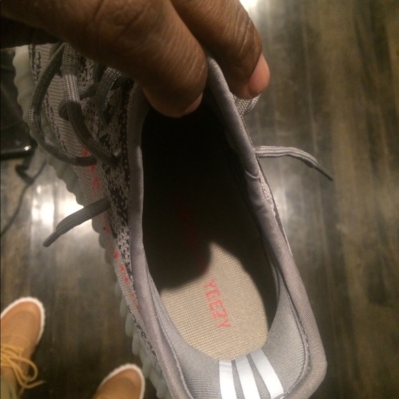 Yeezy boost 350 V2 Beluga 2.0 - Picture 4 of 7