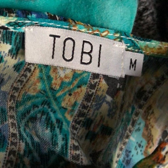 Dress - Picture 3 of 3