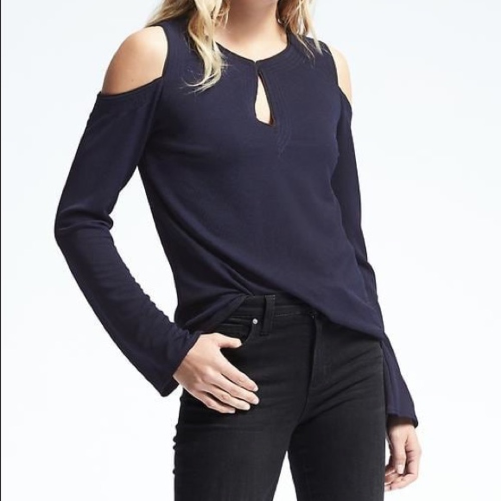 Banana Republic Crepe cold shoulder top