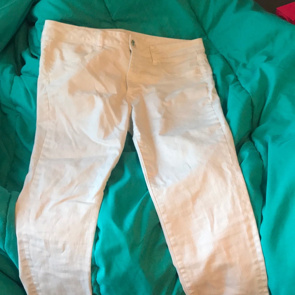 White American Eagle jeans