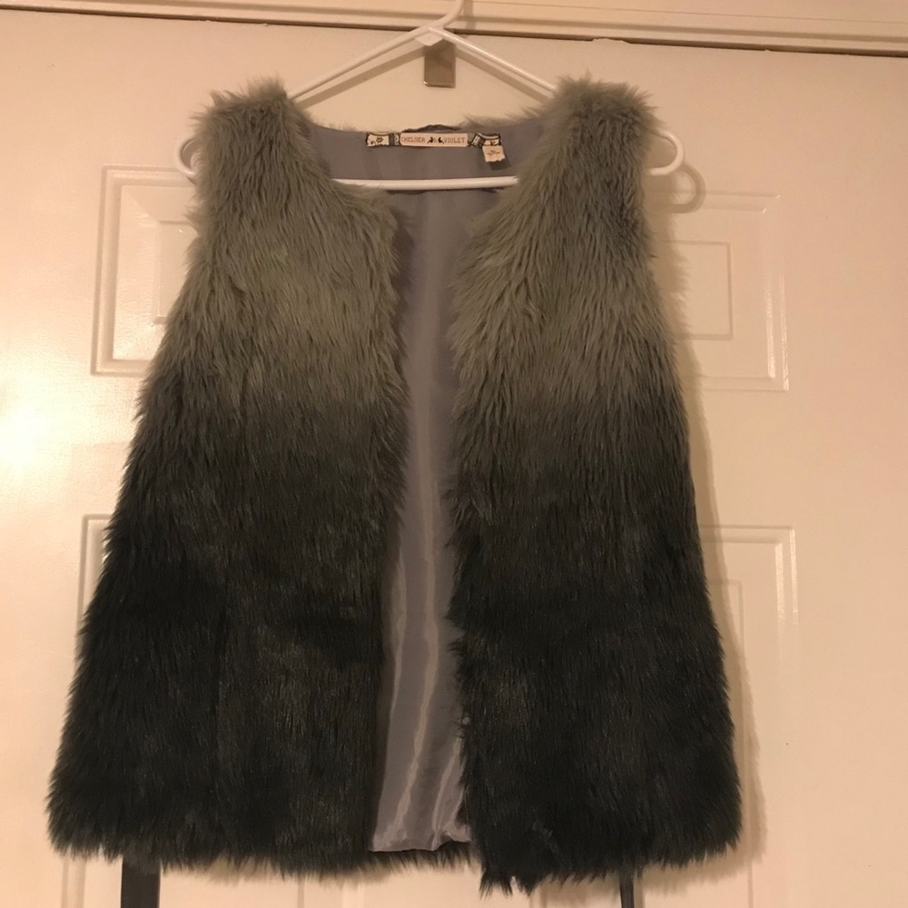Chelsea & Violet faux-fur ombré vest