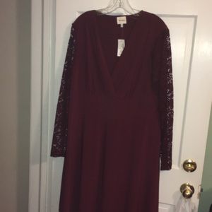 Ashley Graham lace sleeve dress