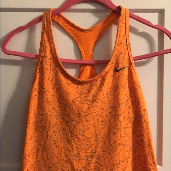 Nike workout top - Picture 1 of 1
