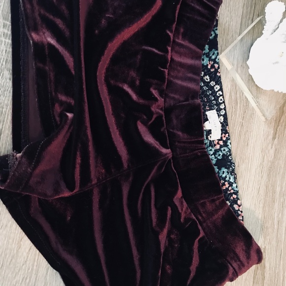 KIRRA | velvet shorts in wine color - Picture 1 of 1