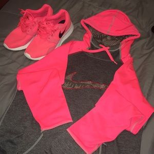 ⭐️⭐️BUNDLE DEAL ⭐️⭐️Women Nike Kaishi sneakers!