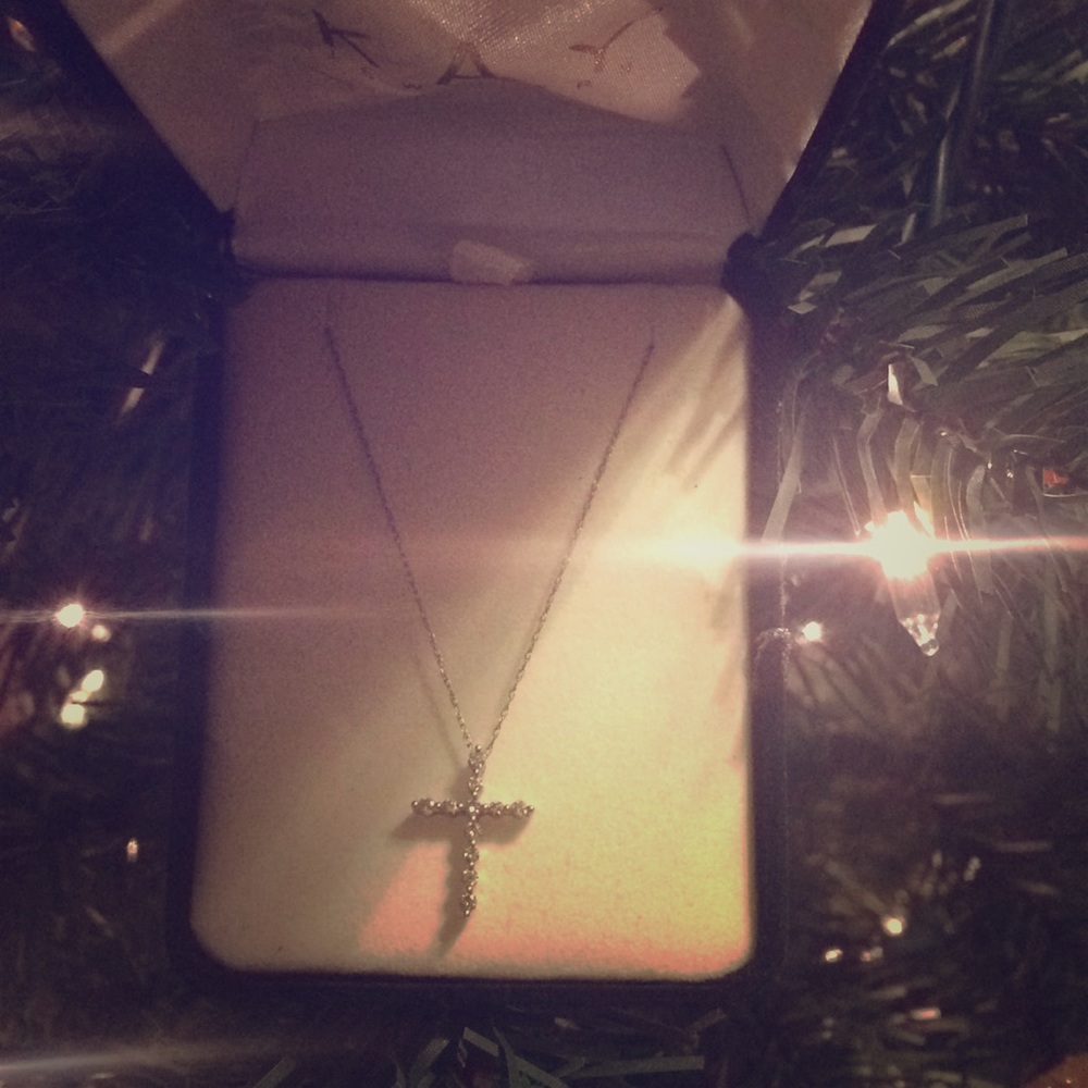 diamond cross necklace 1/15 ct sterling silver