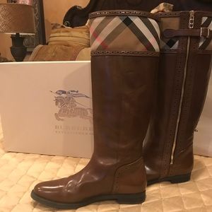 Burberry brown riding boots