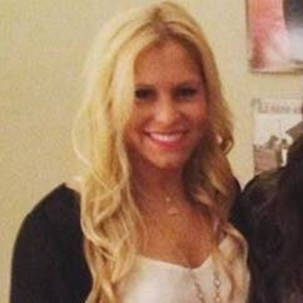 Meet your Posher, Elizabeth