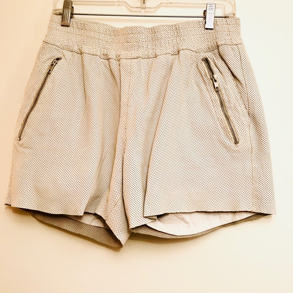 Oak leather shorts
