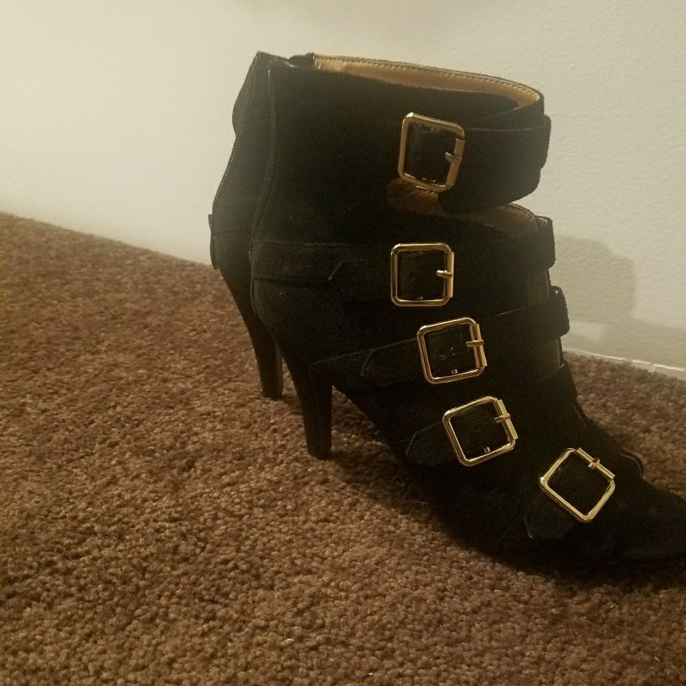 Beacon heels