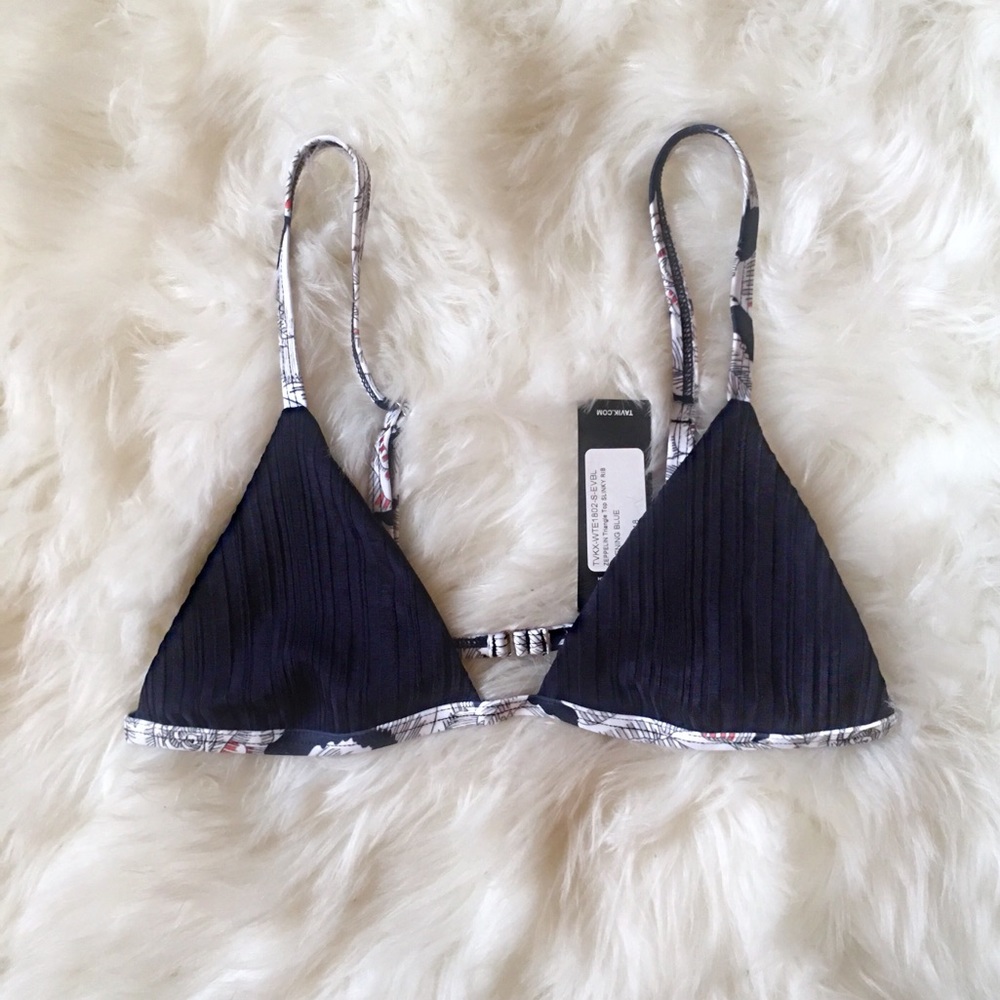 Tavik Zepplin Triangle Top