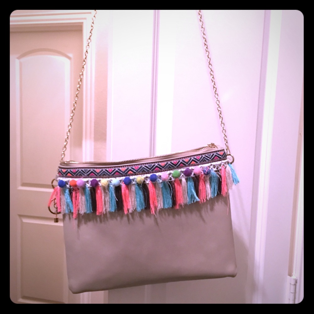 Cute Pom Pom and fringe purse