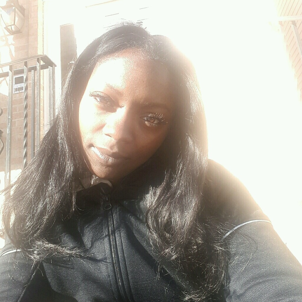 Meet your Posher, Famayia