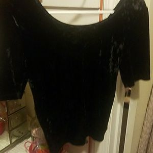 Kendall & Kylie velvet black top