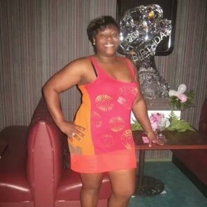 Meet your Posher, Monette