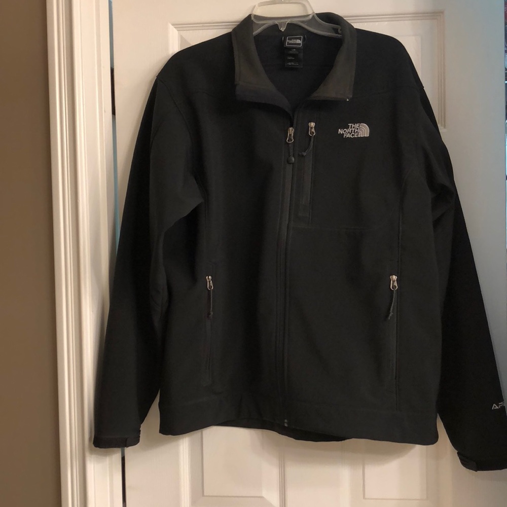 Men’s North Face jacket