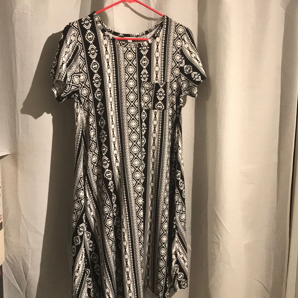 XS LULAROE CARLY LEGGINGS MATERIAL