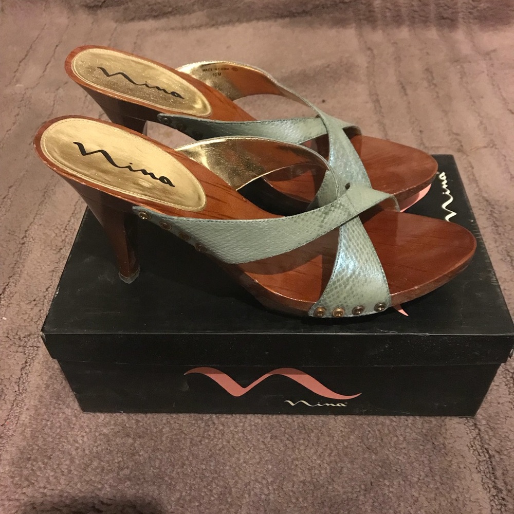 NWT Nina Sandals