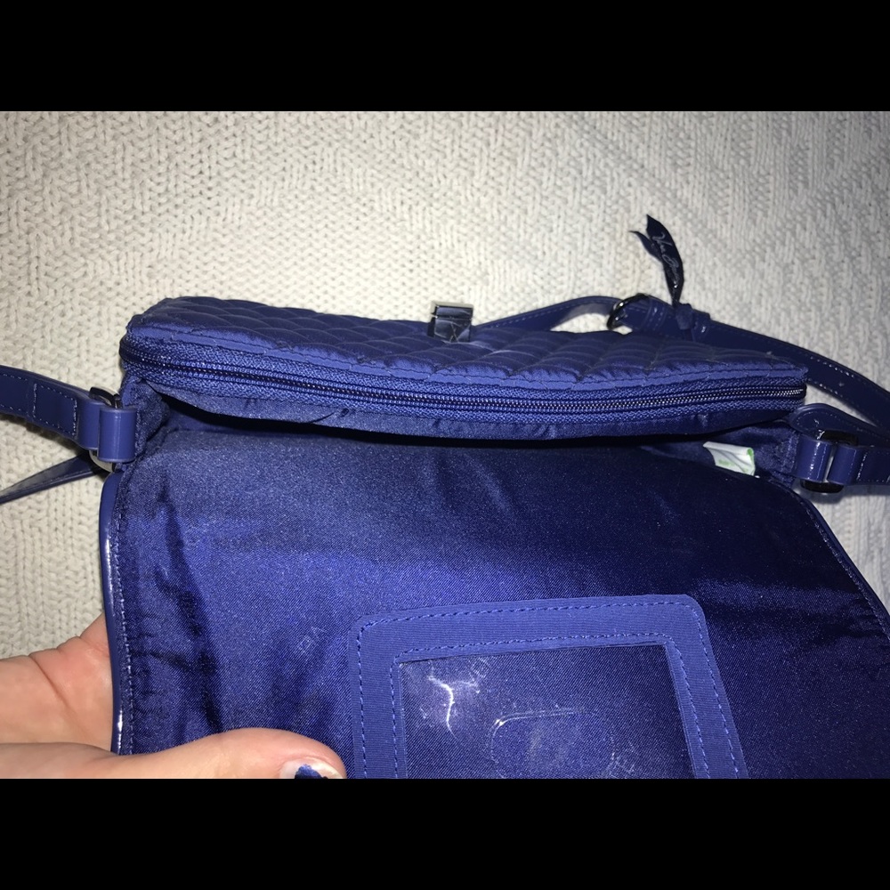 Vera Bradley turnlock Crossbody lapis - Picture 7 of 8