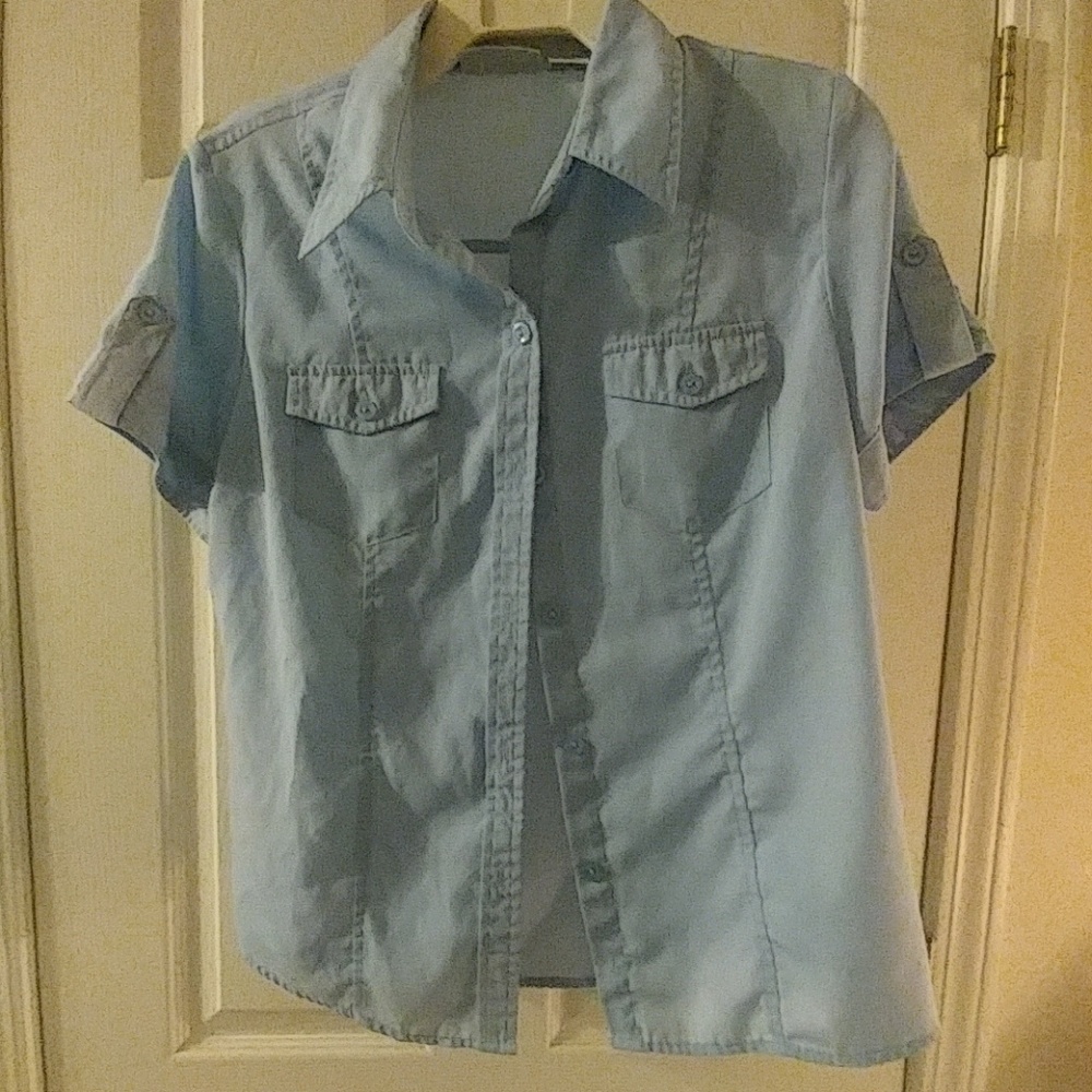 🎈4 for $15 Blue button up