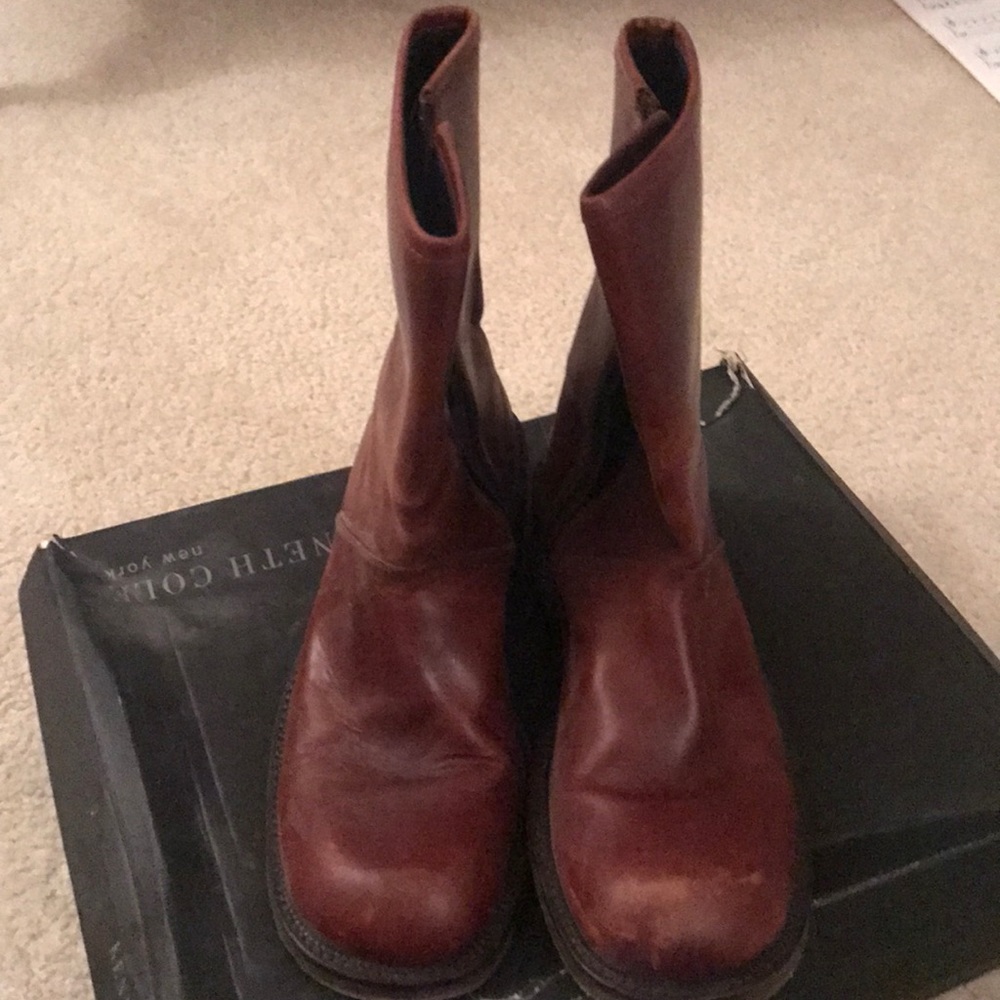 Men's brown boots