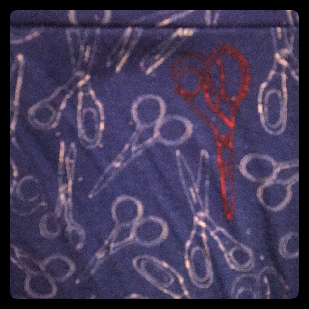 Small lularoe skirt scissors