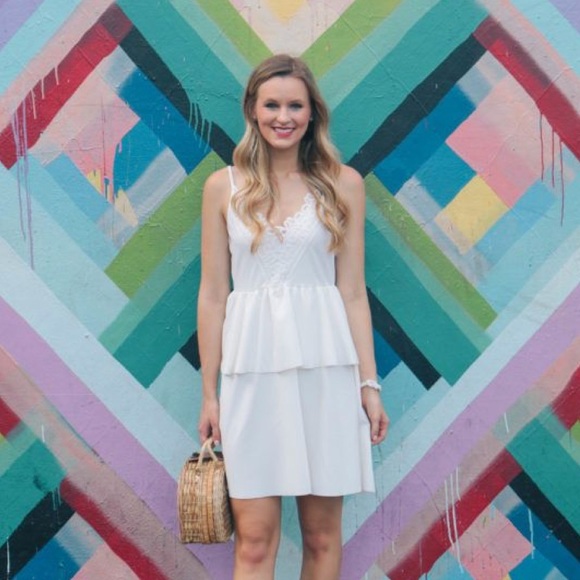 White layered dress - Picture 2 of 3